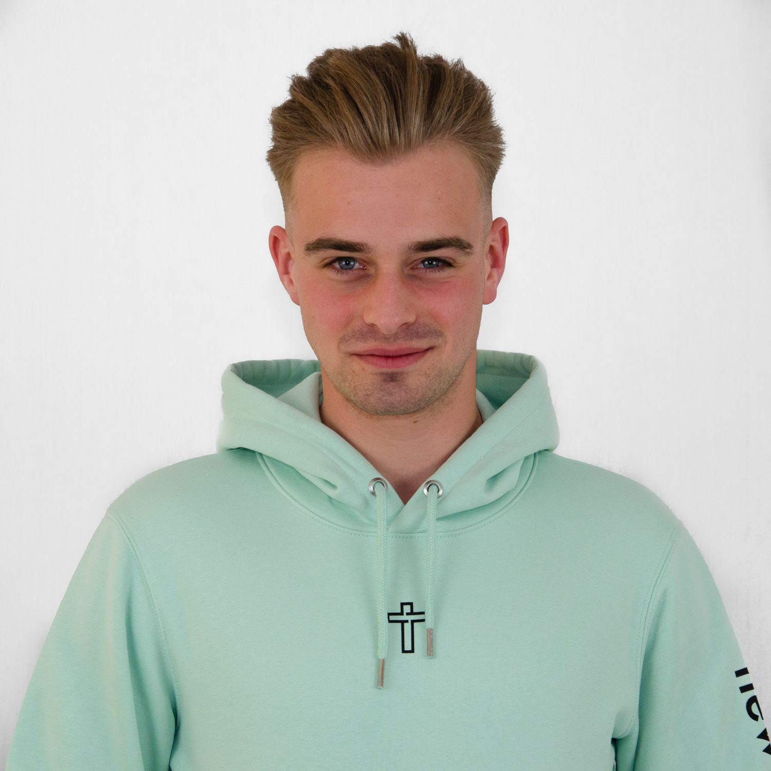 New-Testament_Shop-men