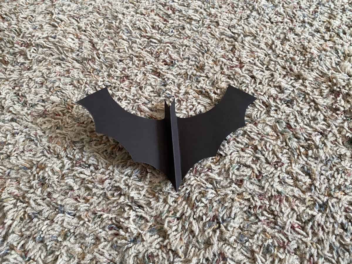 How To Make DIY Halloween Bat Decorations