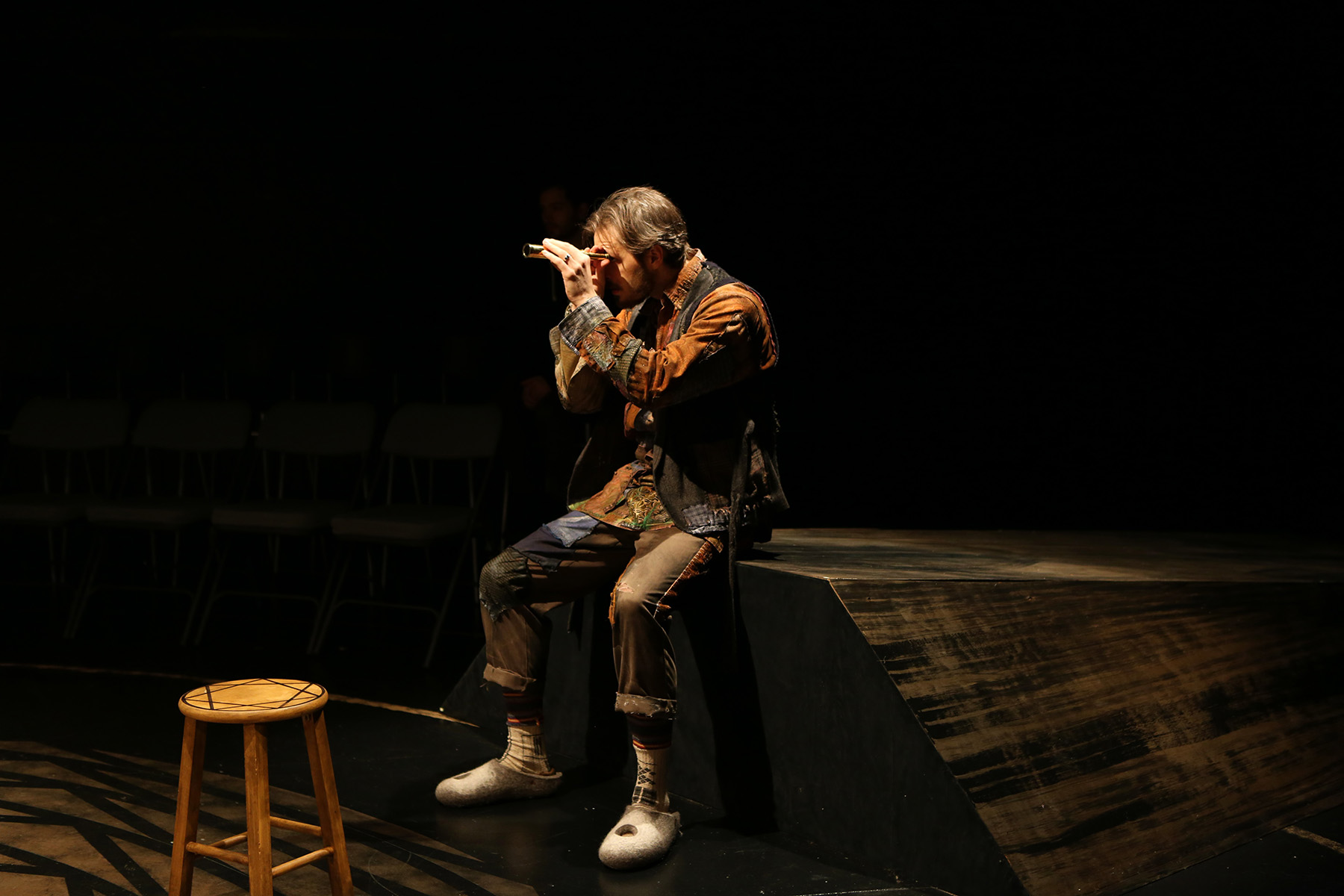 Ishmael studies Farin from afar
