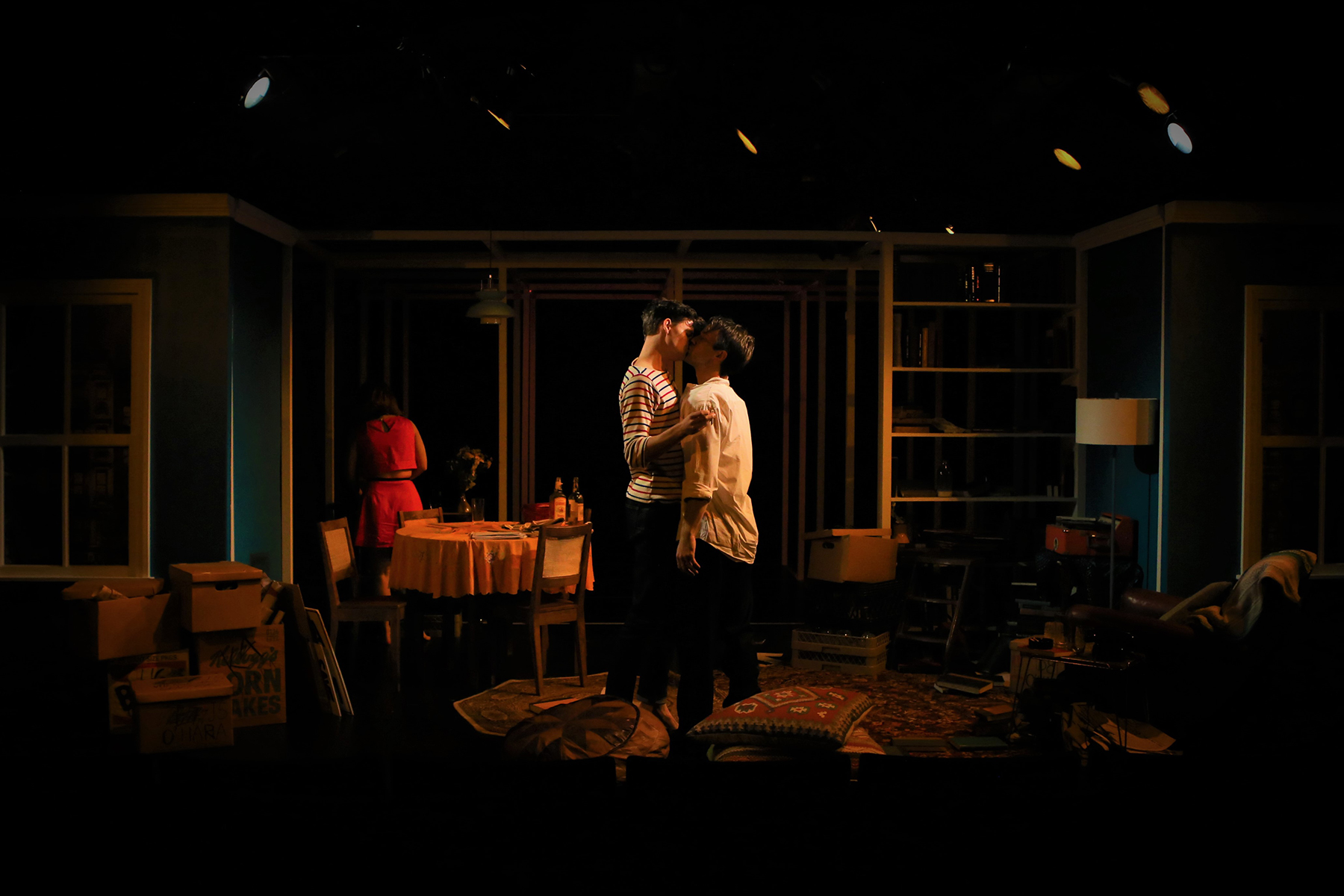 David and Sidney share an adulterous kiss
