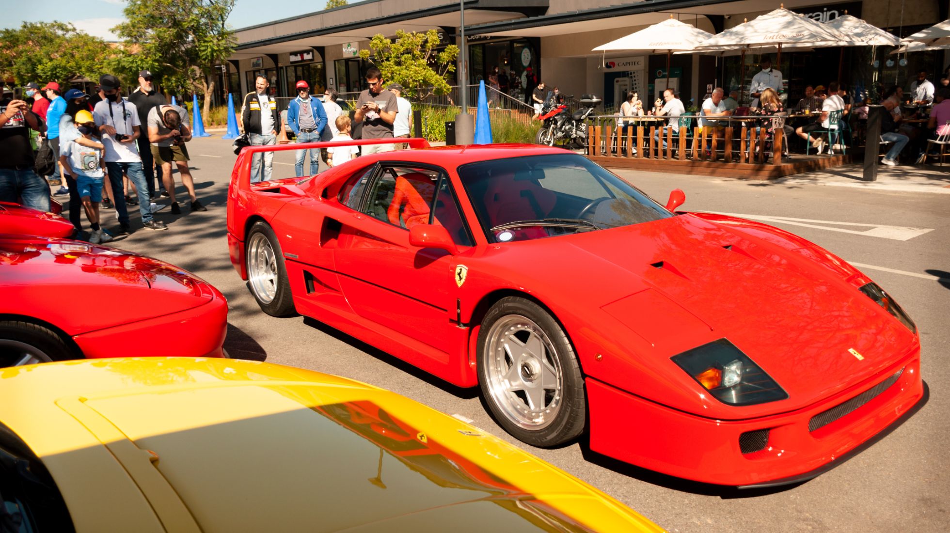 Ferrari F40 Mind the spitting flames