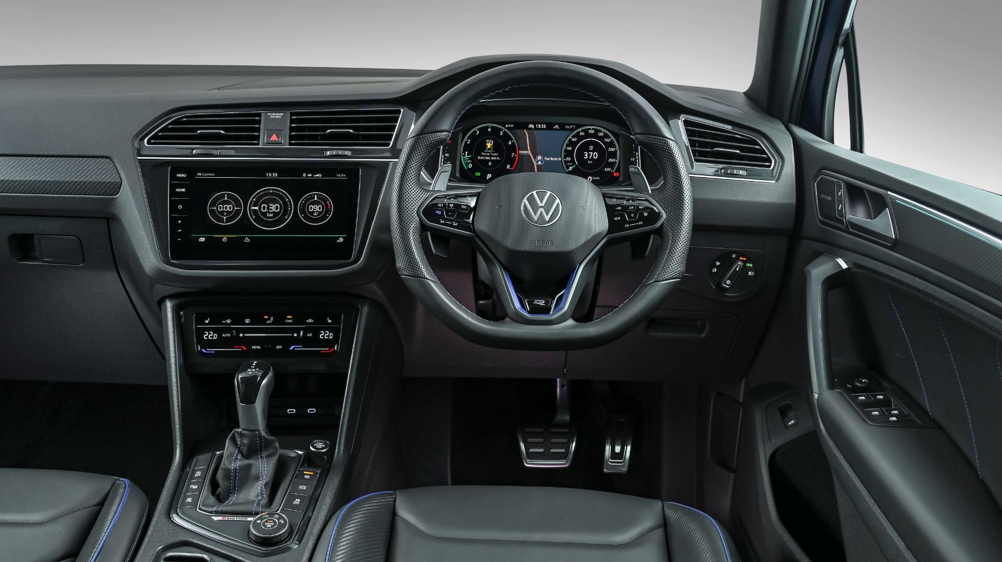 Volkswagen Tiguan R Interior
