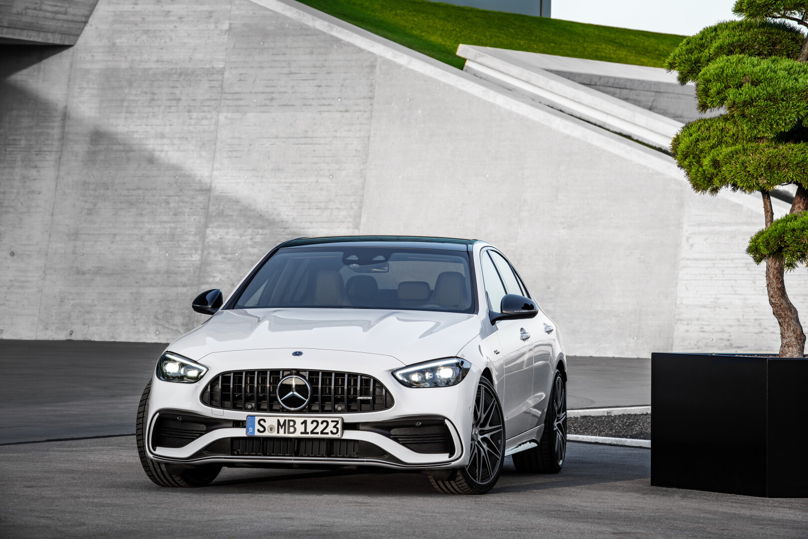 Mercedes Benz AMG C43