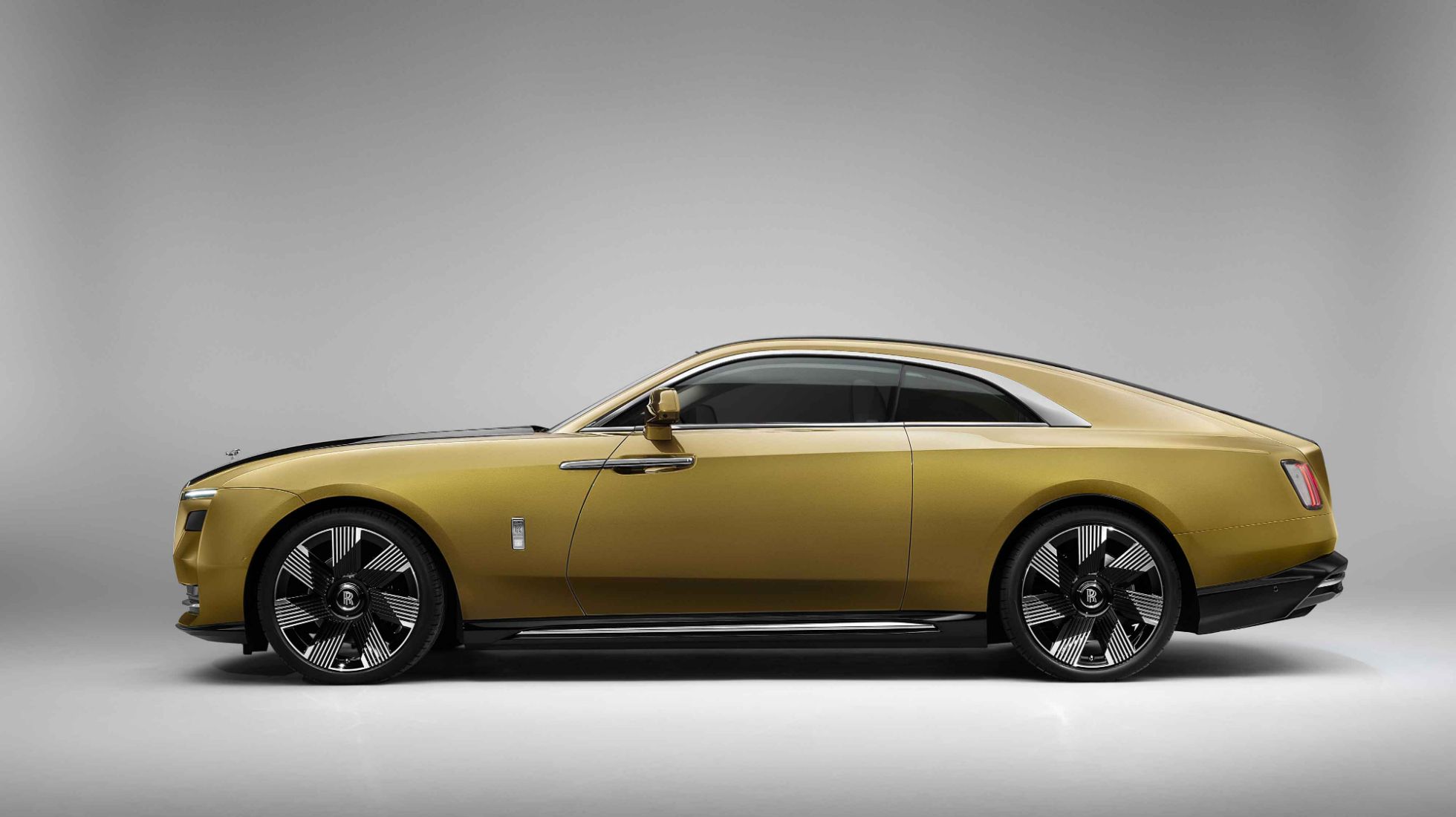 Rolls Royce Spectre Side View