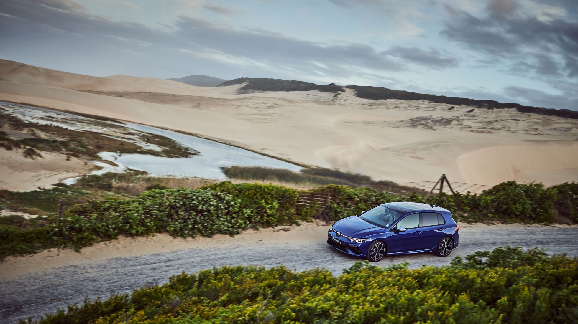VW Golf 8 R Side Angle