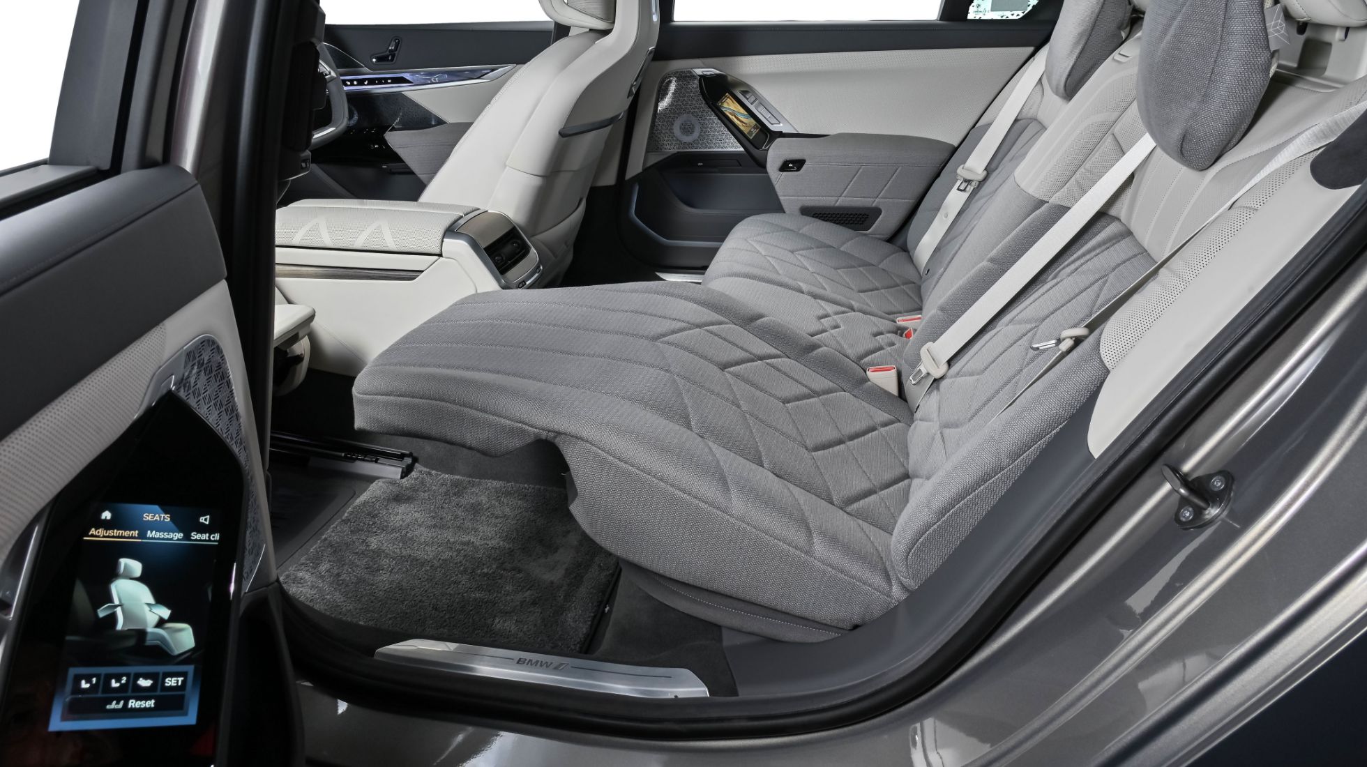 BMW i7 Interior
