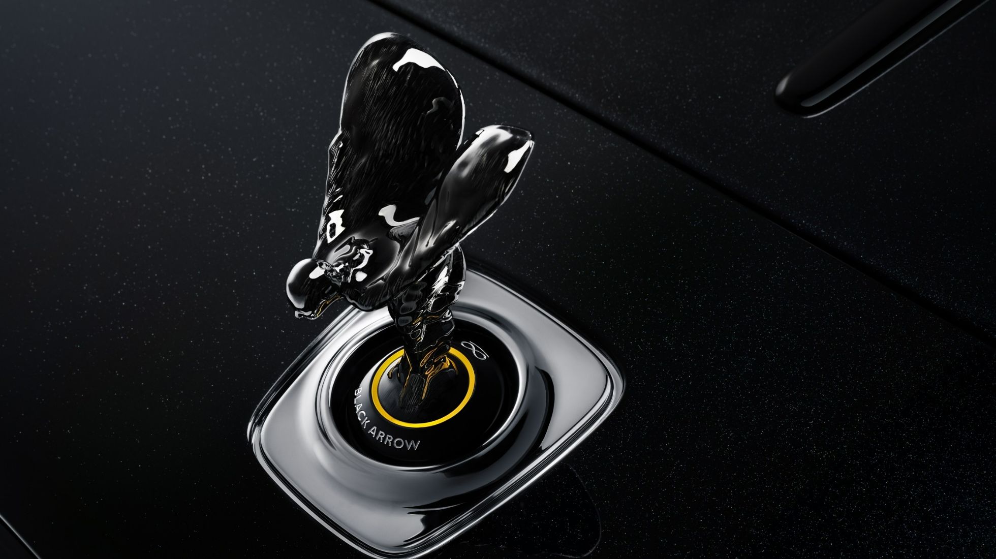 Rolls-Royce Black Badge Wraith Black Arrow Spirit of Ecstacy