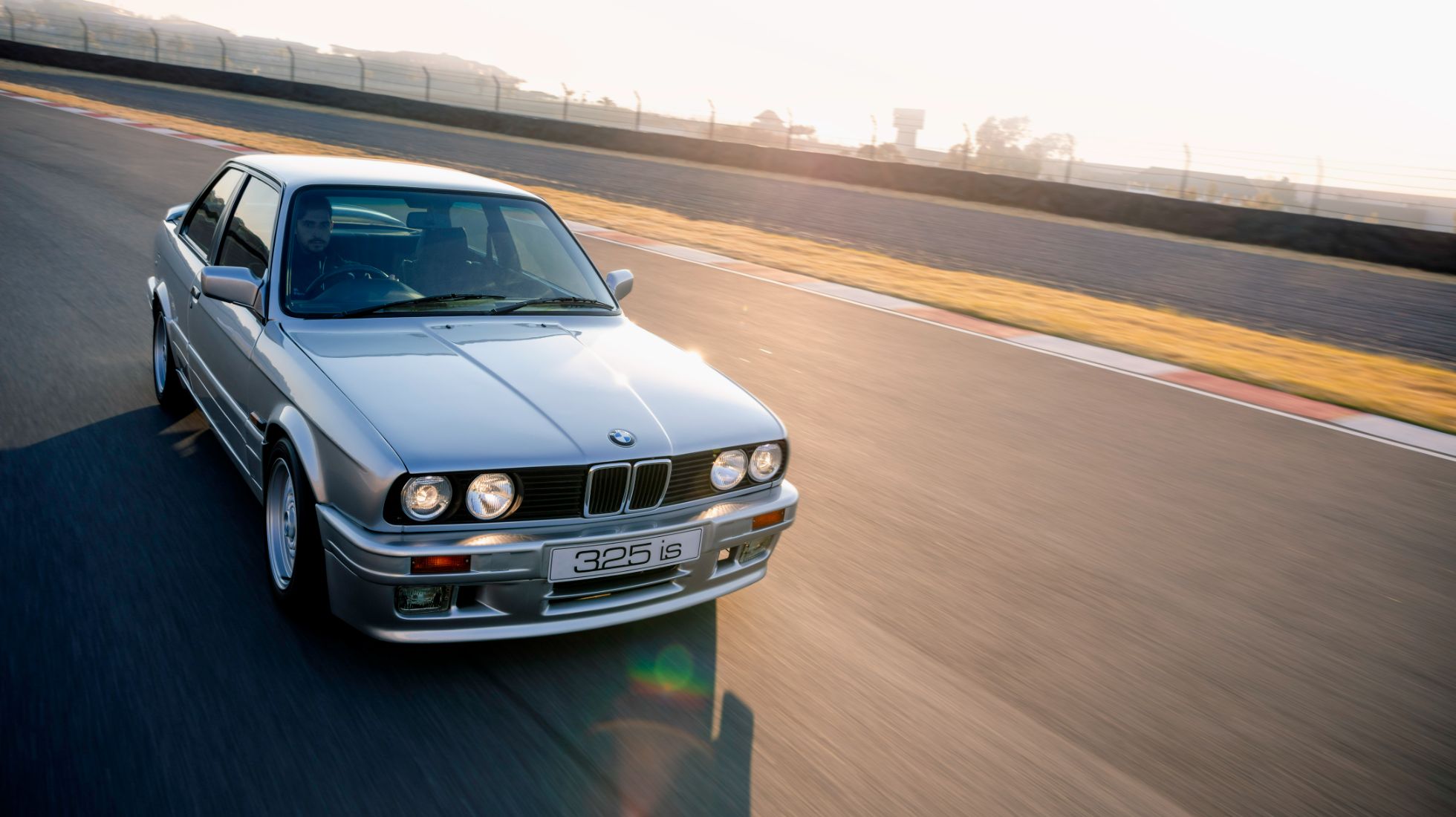 TopGears Top 5 South African Specials, BMW 325iS