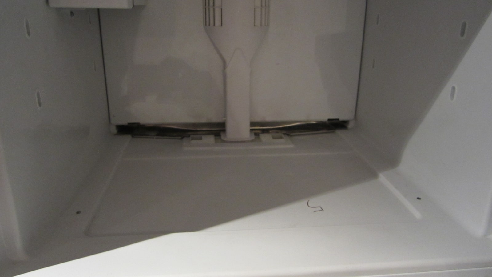 ᐉ Ice build up on the back of the refrigerator repair — Prime HVAC
