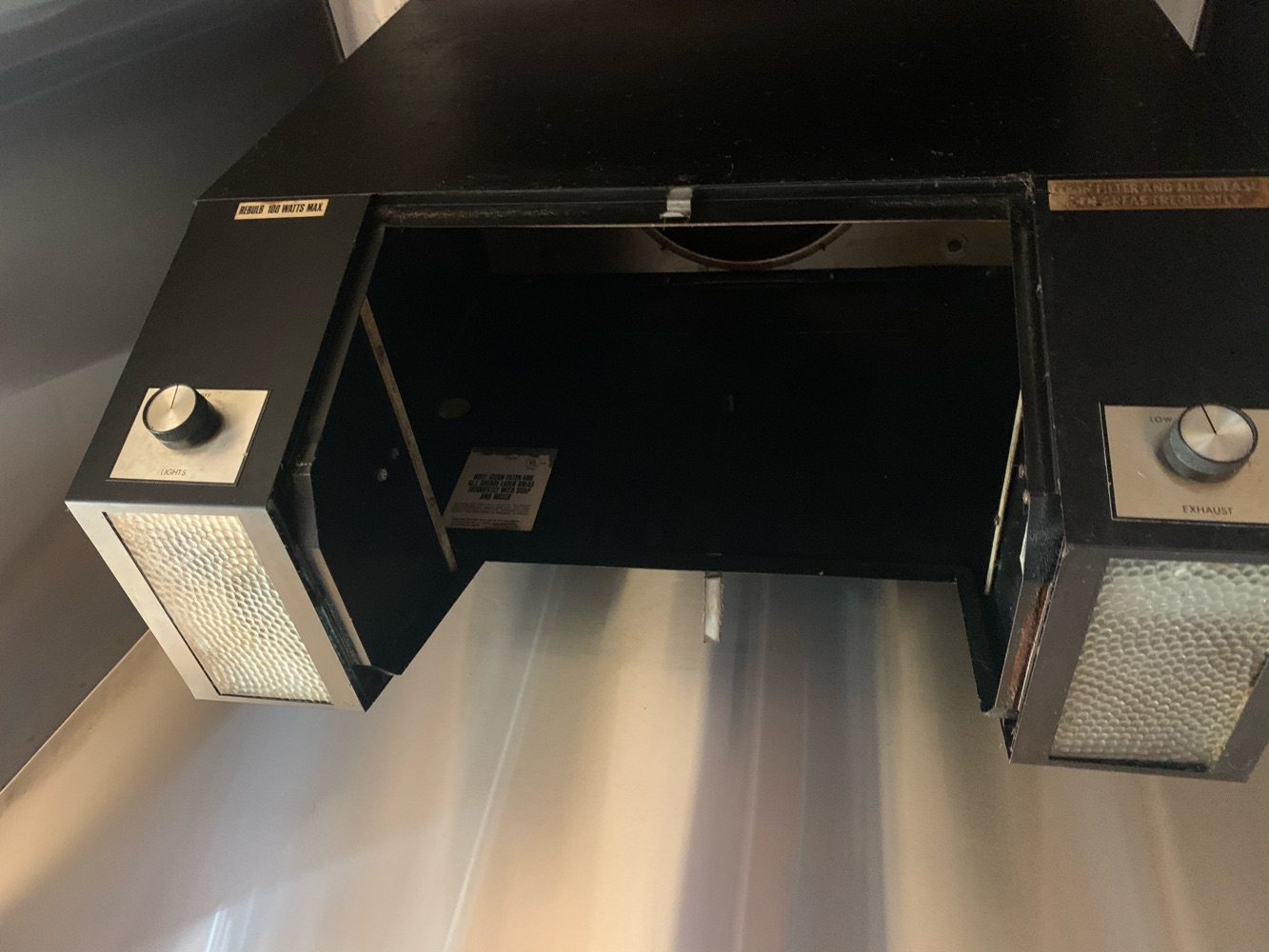 ᐉ How Can I Fix a Thermador Hood Fan? — Prime HVAC & Appliance Repair