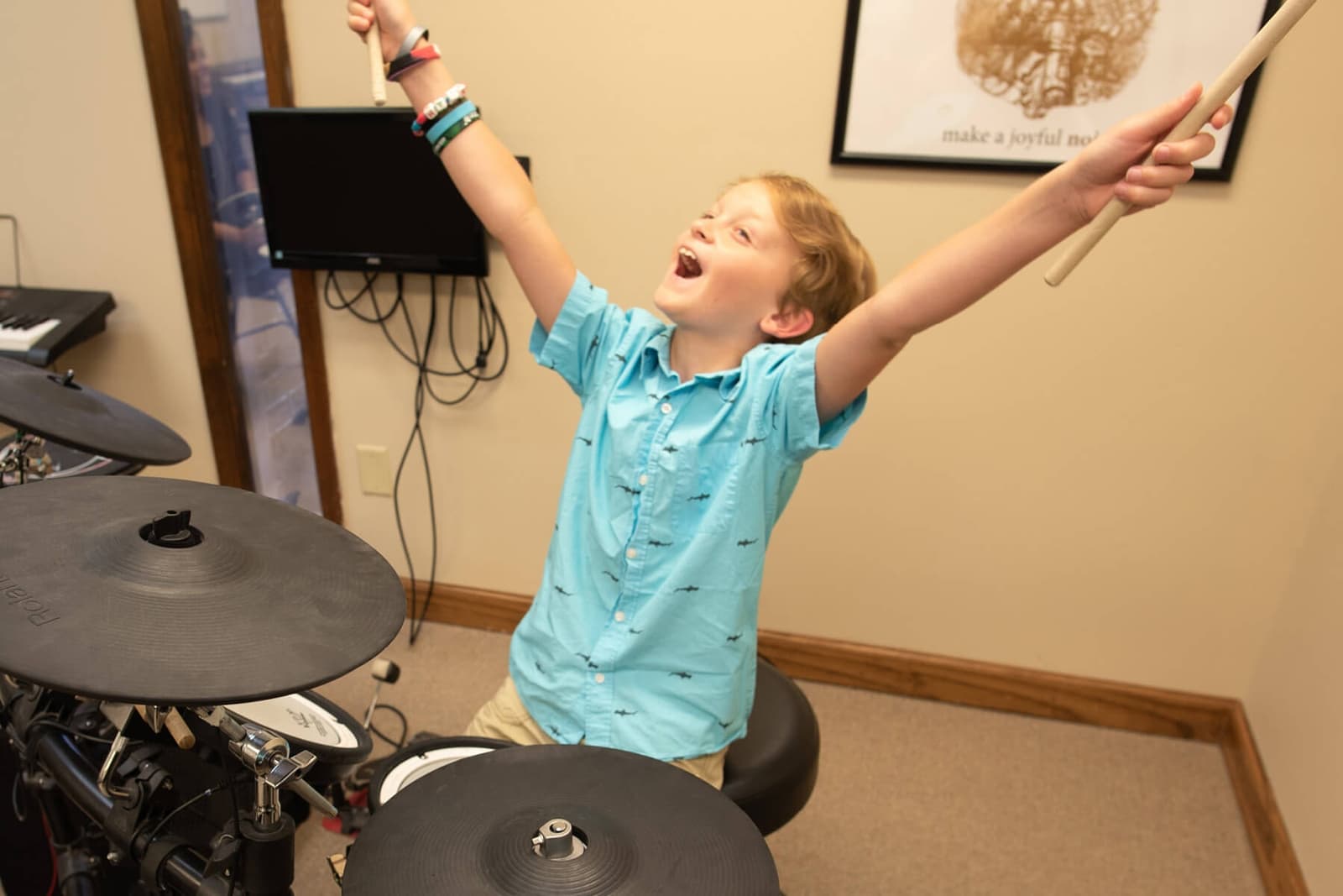 Lexington School of Music • Piano, Guitar, Voice, Bass & Drums Lessons