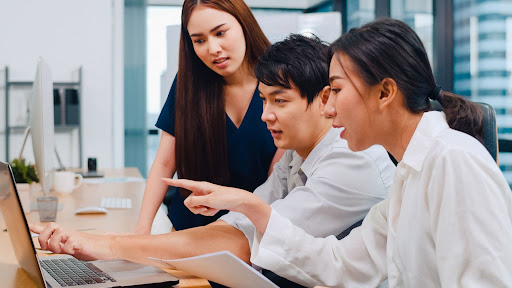 employees communicating