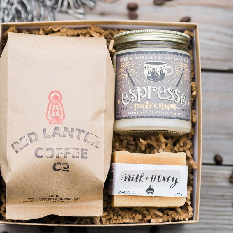 10 Coffee Christmas Gifts Ideas For Coffee Fans (2023)