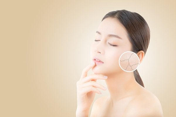 Nên chọn sản phẩm có tác dụng chống lão hóa