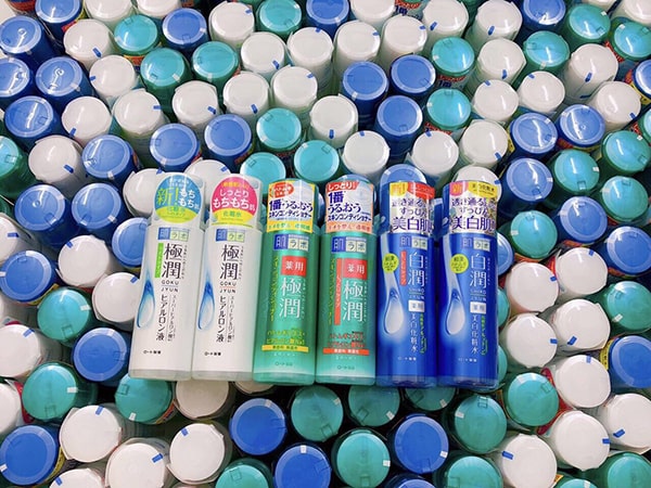 Nước hoa hồng Hada Labo