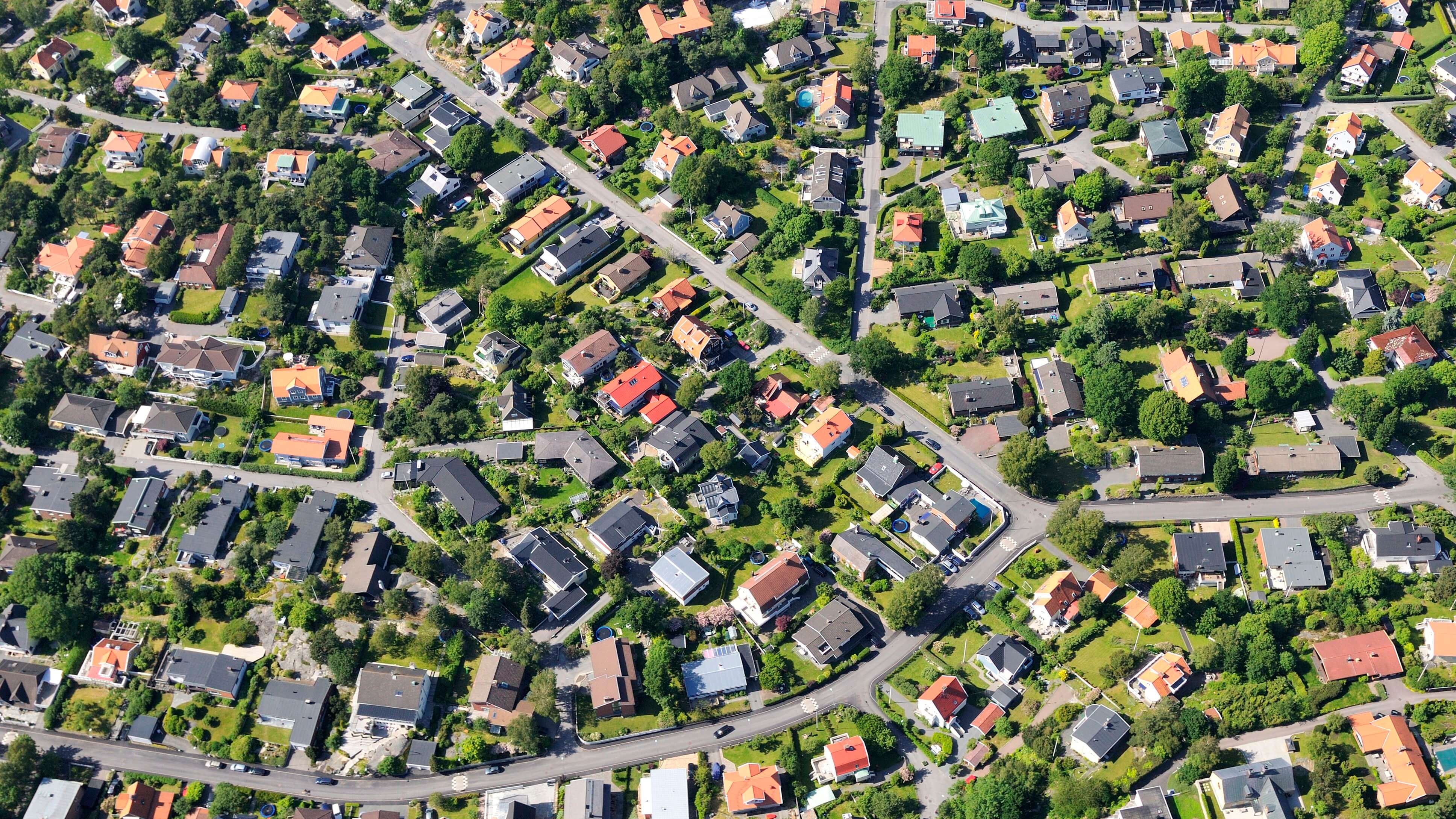 Comparable properties in a neighborhood