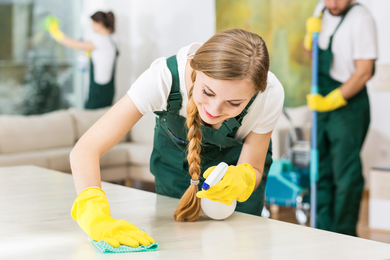 Third-Party Cleaning Service Teams Clean Rentals Fast