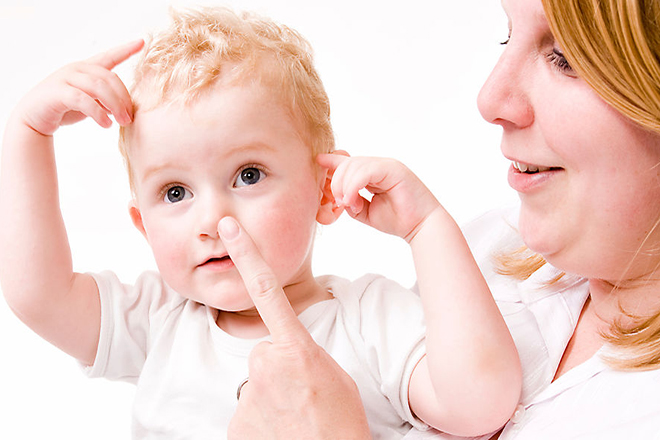 Cách dạy trẻ 1 tuổi của mẹ