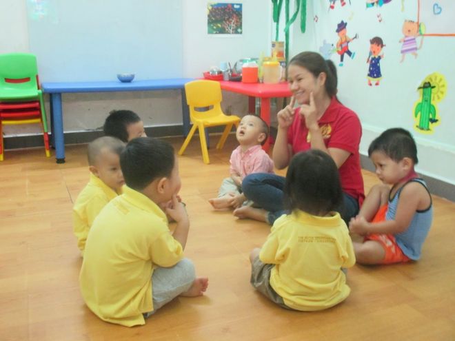 cô dạy bé