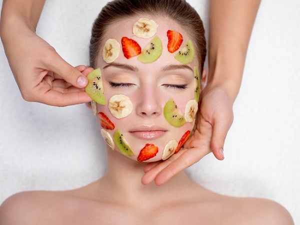 có nên đi spa nặn mụn ẩn