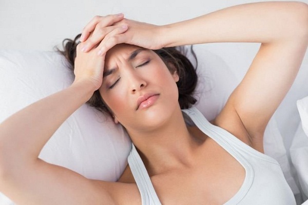 tới tháng có nên nặn mụn không?