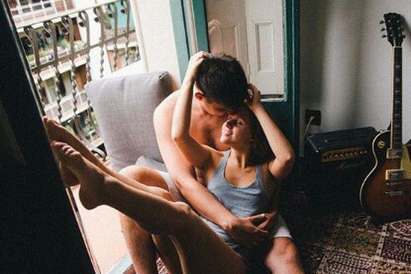 Lúc lên giường vợ cứ 'hư' đúng kiểu này, chồng chết mê vì thích - 6
