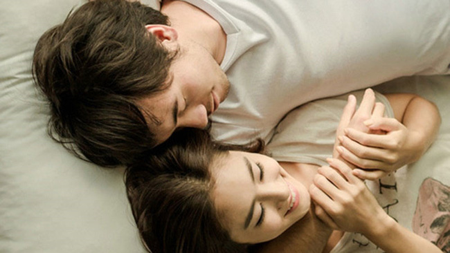 Khi lên giường đàn ông có 4 'vùng cấm' mà phụ nữ đừng dại dột khuấy động, nếu không muốn anh ấy tái mặt sập cửa bỏ đi ngay lập tức - 1