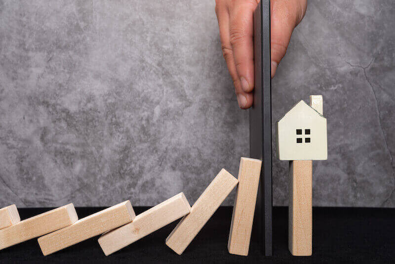 Housing chain failure - the dominoes fall but we can help protect your sale