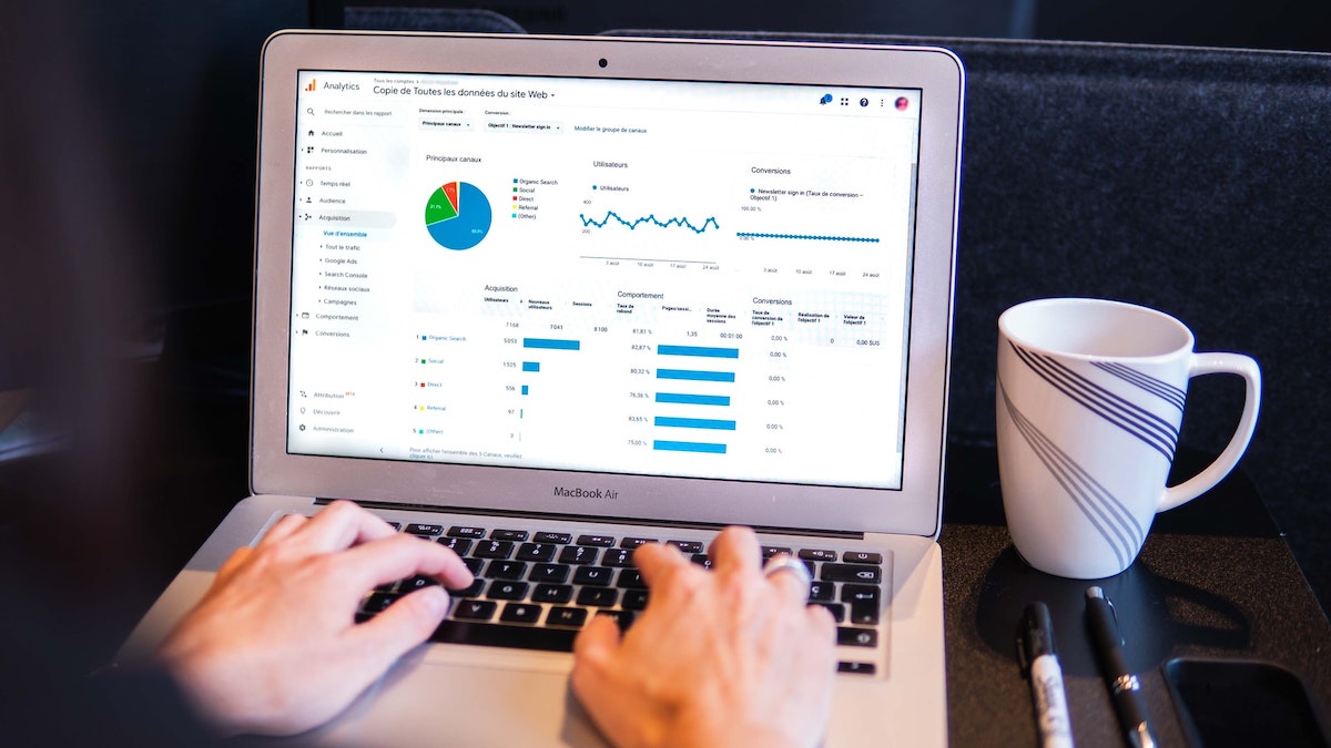 organic vs. paid social media marketing