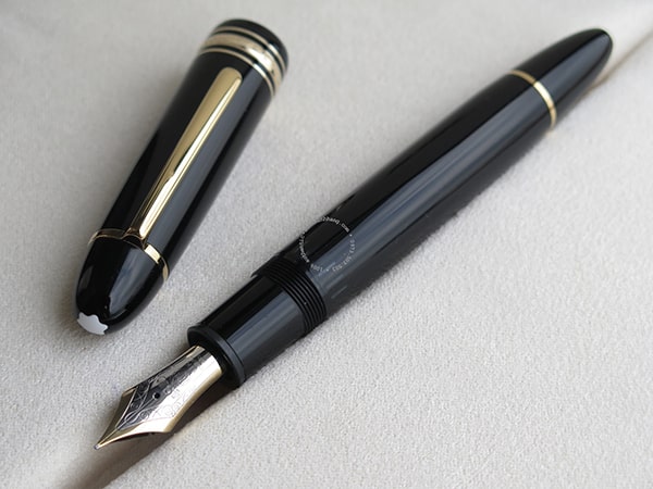 Bút máy Montblanc