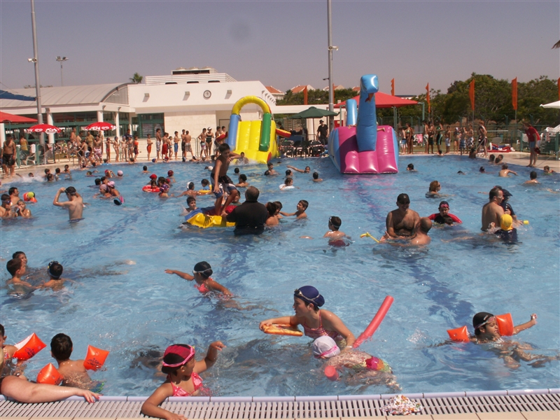 המרכז לשחייה וספורט רעננה-רעננה