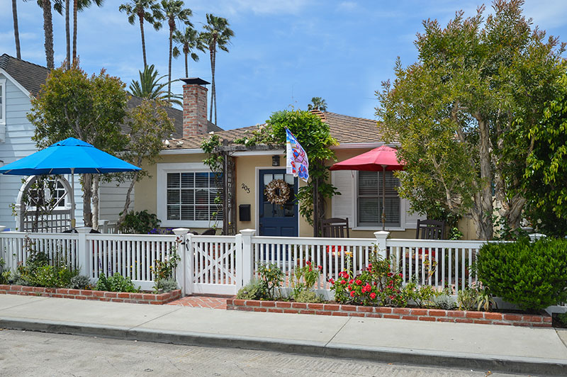 Balboa Island walk to bay property listings