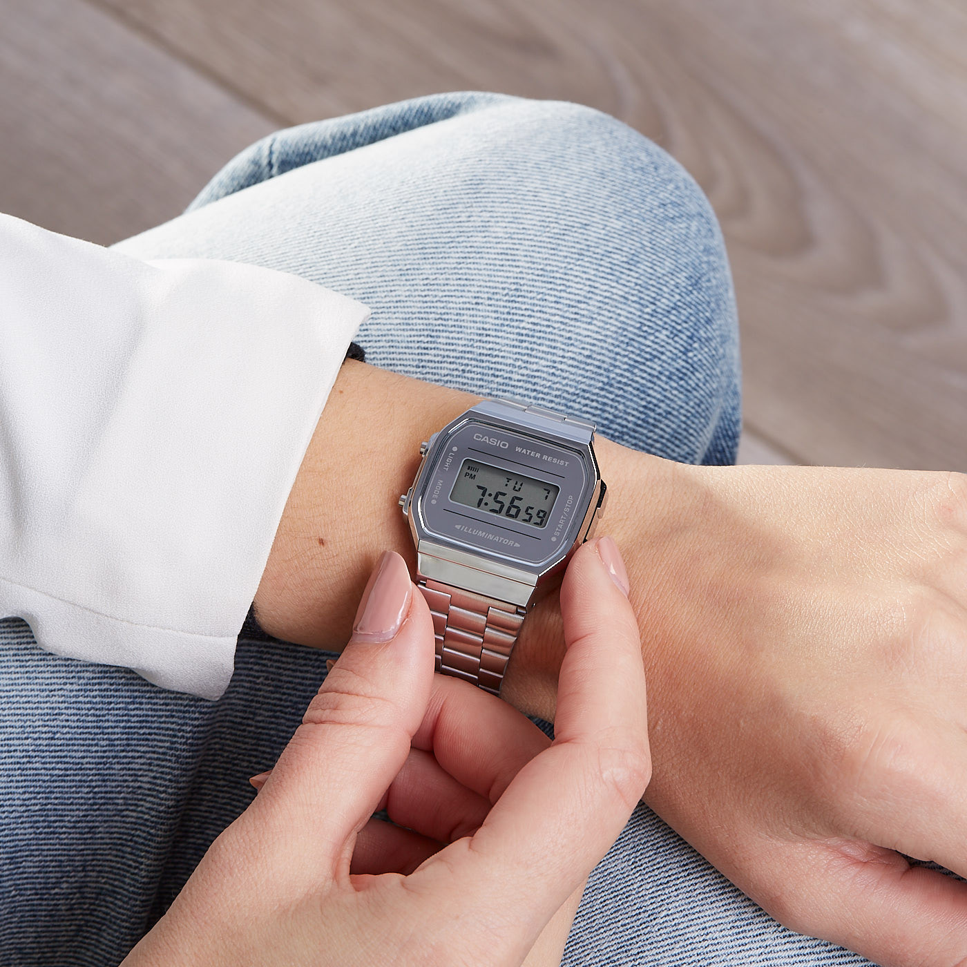 Đồng hồ Casio Vintage là món phụ kiện gây sốt giới trẻ