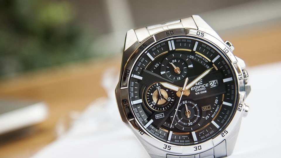 Khám phá đồng hồ Edifice Casio WR100m
