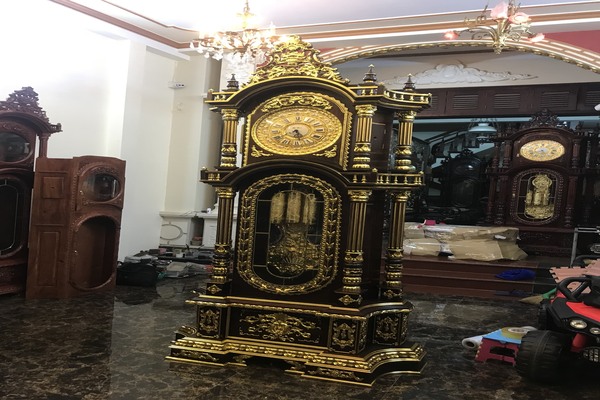 Đồng hồ cây gỗ gụ