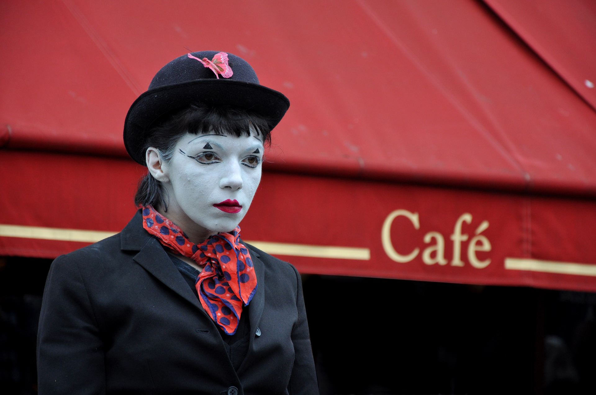 קפה פריז- עלי שלכת -אדית פיאף - איב מונטאן - יואל שתרוג - אדמה יוצרת - yoel sitruk