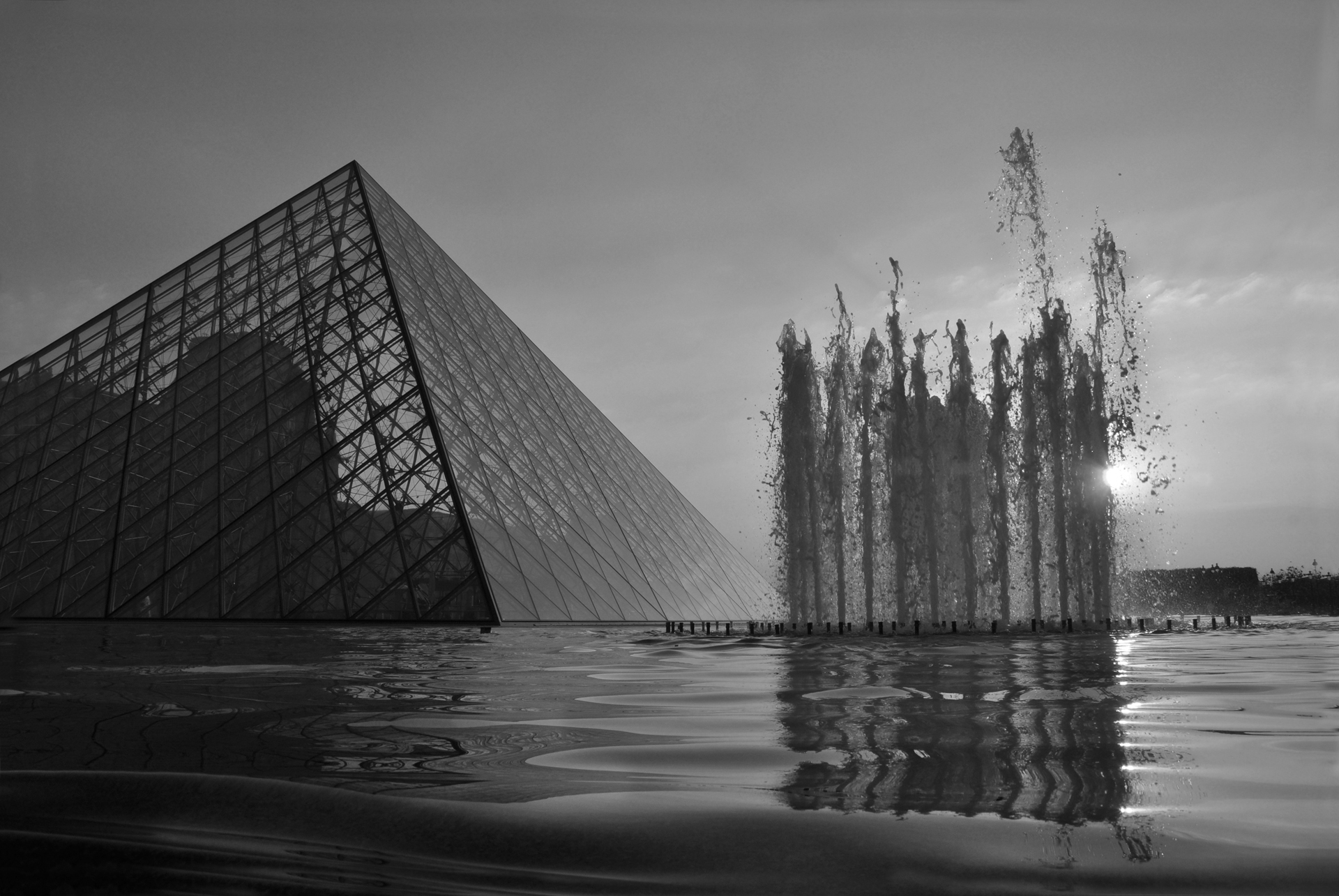 פריז - בין השמשות - paris - הפירמידה של הלובר- יואל שתרוג - אדמה יוצרת - yoel sitruk