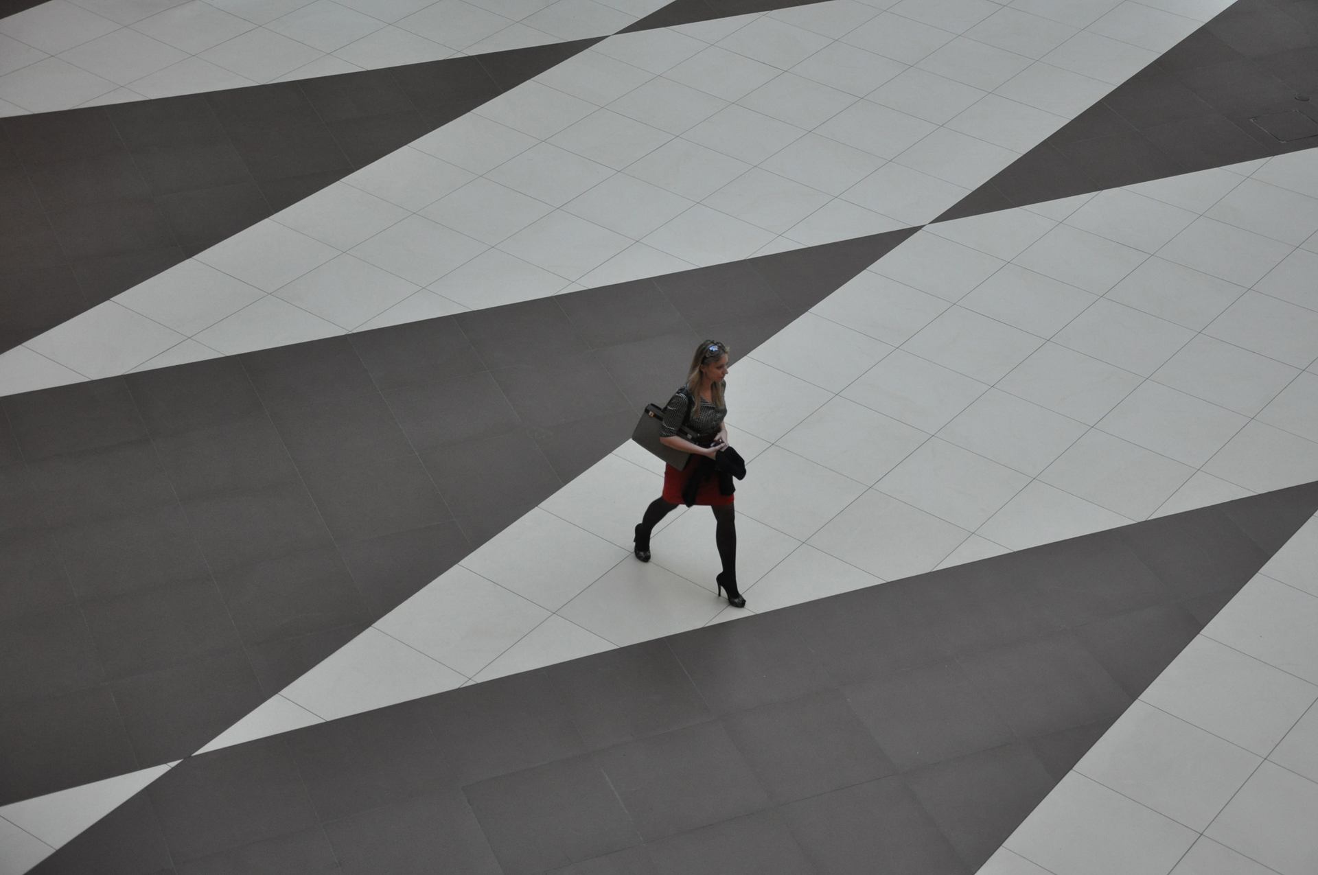  שש בש - סנט פטרס בורג - יואל שתרוג - אדמה יוצרת - yoel sitruk