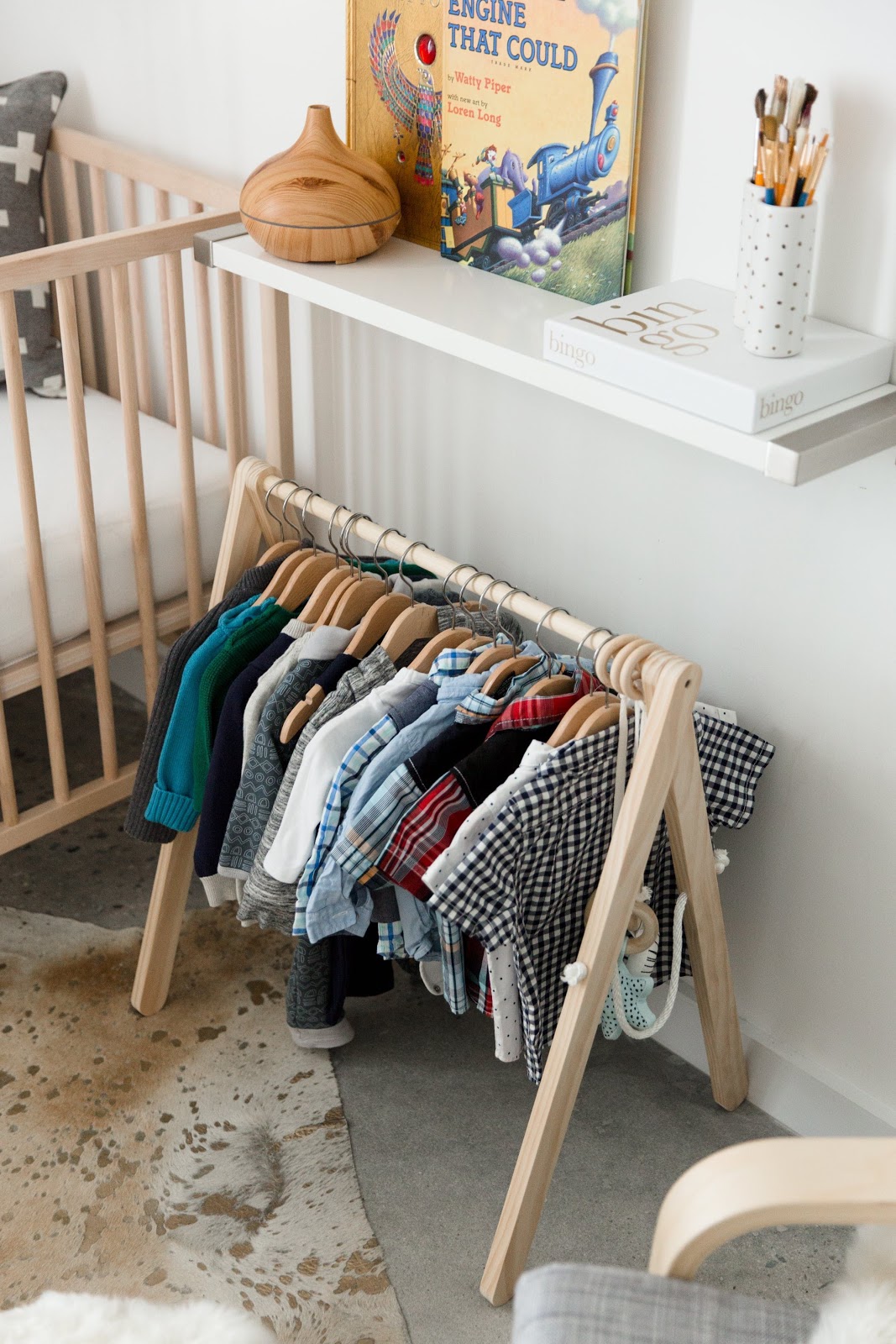 quarto bebê menino montessoriano