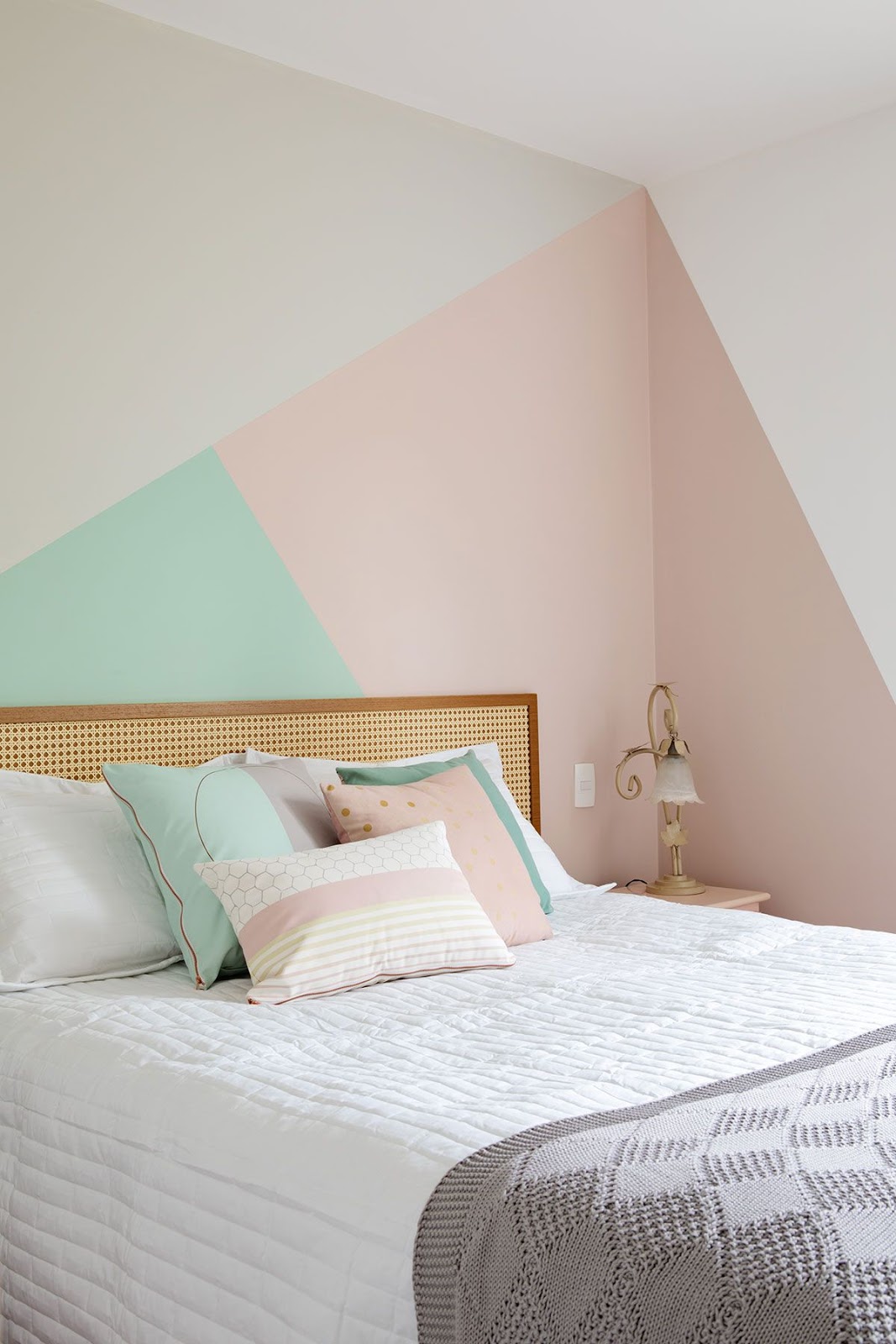 quarto parede pintura geométrica