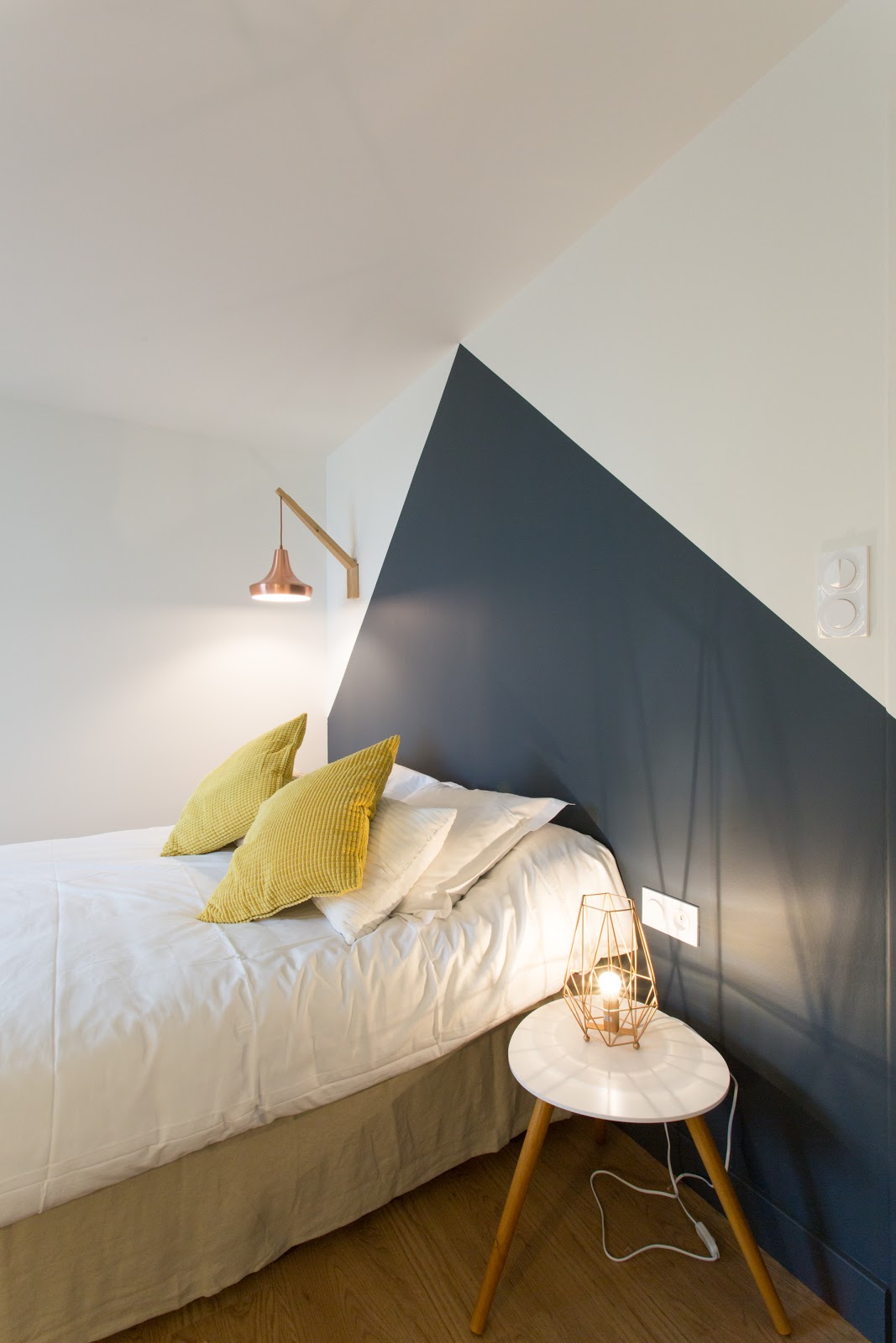 quarto parede pintura geométrica