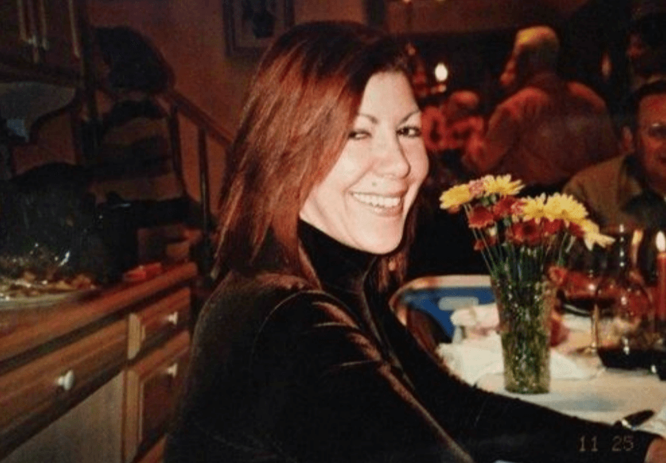 Tracey, Adelle's close friend and mentor