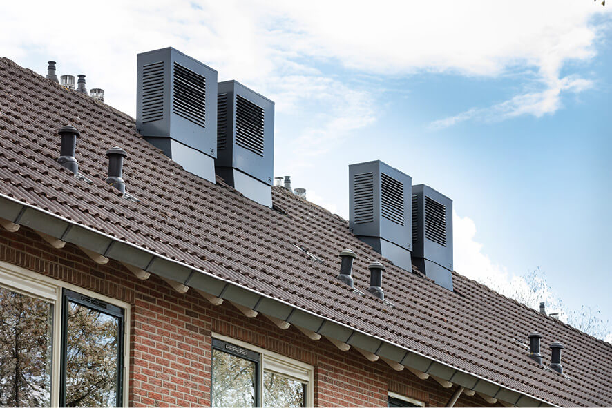 Hybride warmtepomp op het dak