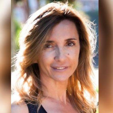 Ana Crespo, usuaria de Orama, es fundadora de Holistic