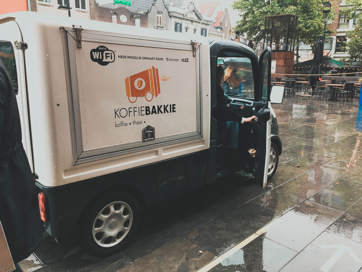 A small coffee cart that drives through Eindhoven to provide homeless people with hot coffee, a sandwich and attention.