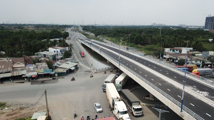 gia-nha-khu-dong-thanh-pho-03
