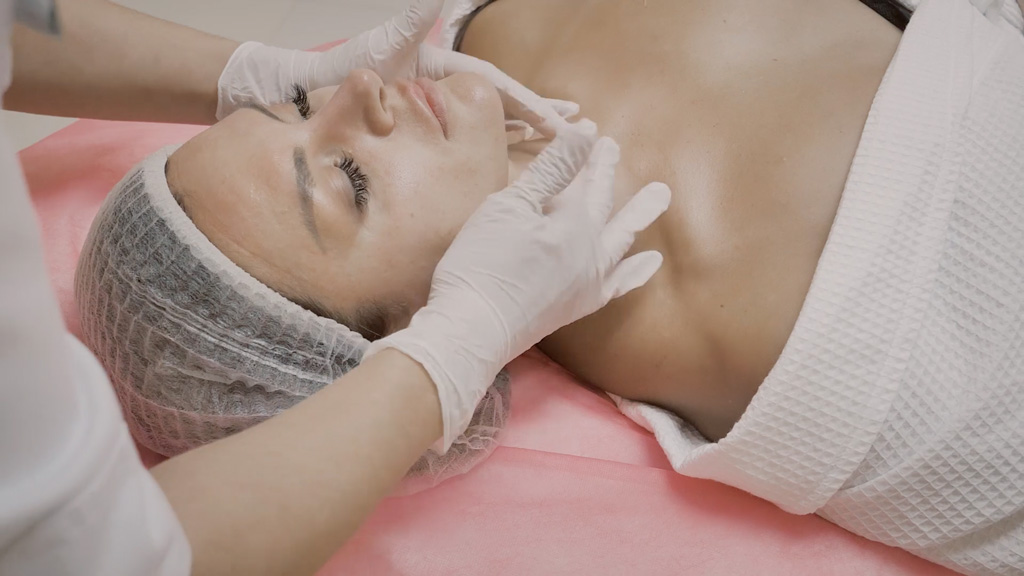 Julia is having face treatment