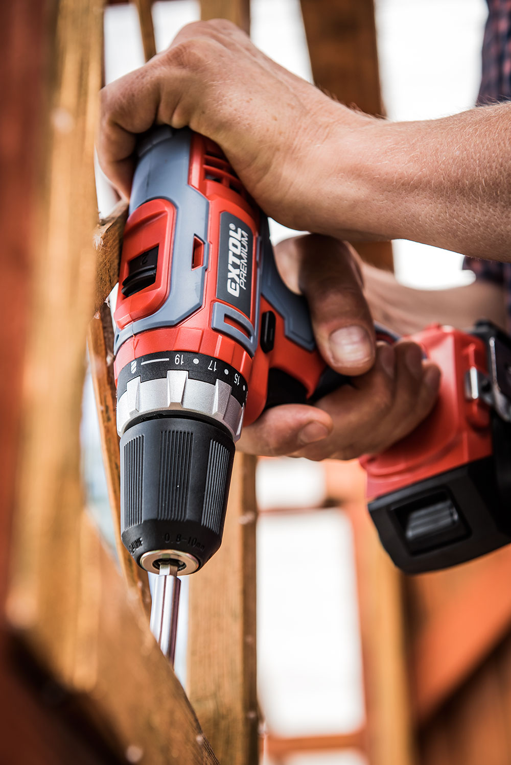 Extol Cordless Drill in action