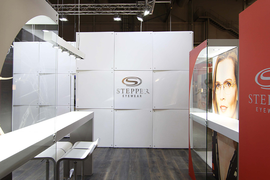 stepper eyewear booth design trade fair Messestand