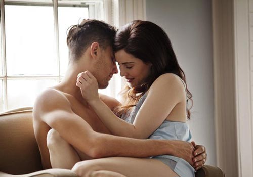 quan-he-nhieu-co-khien-co-be-gian-rong-ra-khong